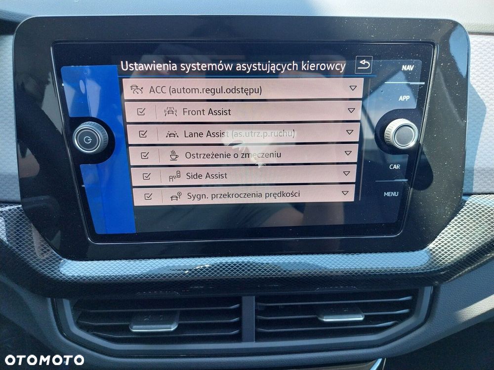 Volkswagen T-Cross - 11