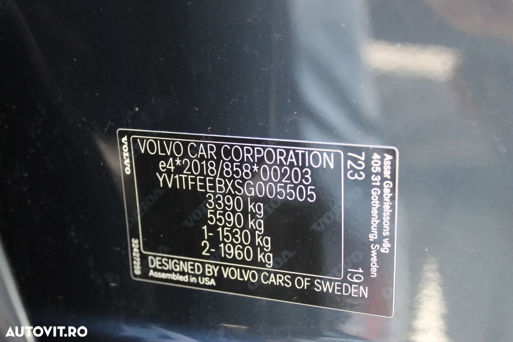 Volvo EX90 - 38