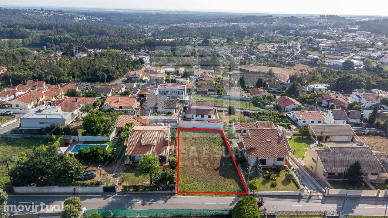 Terreno com 857 m2 para construção em Escapães - Grande imagem: 4/12