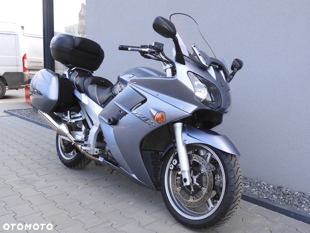 Yamaha FJR - 17