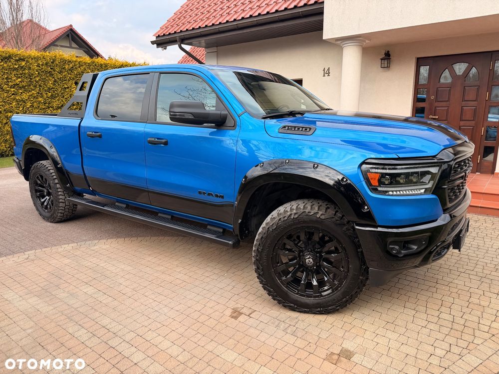RAM 1500 Crew Cab Shortbed Bighorn - 1