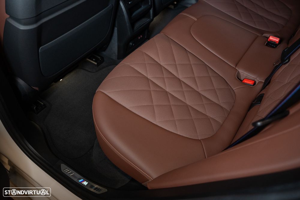 BMW X5 50 e xDrive Pack M Desportivo Pro - 26