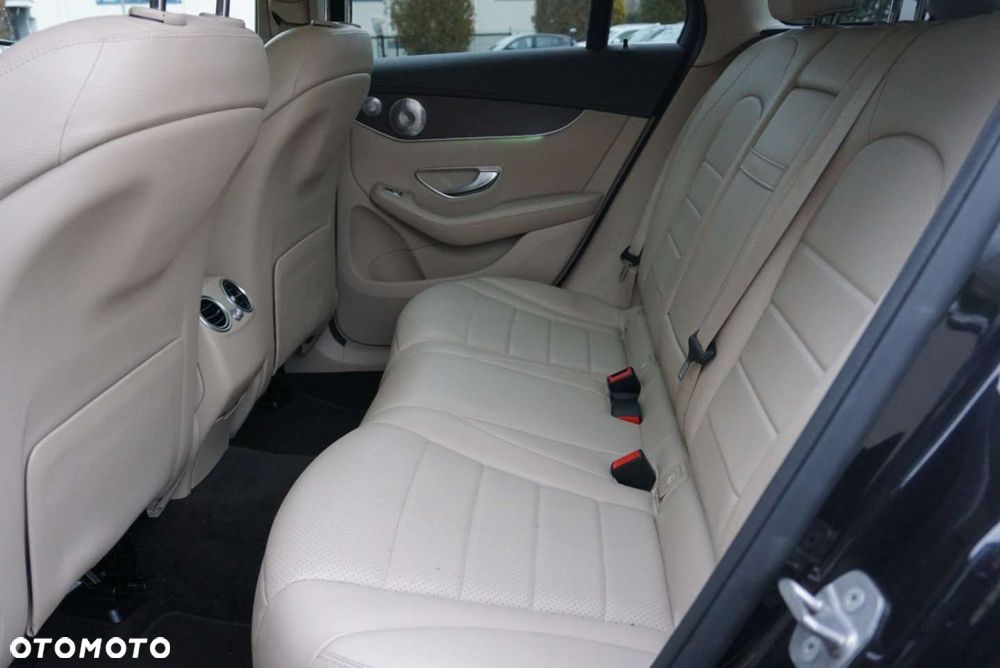 Mercedes-Benz GLC - 10