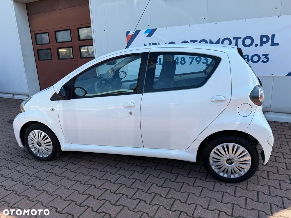 Toyota Aygo 1.0 VVT-i Sol EU5 - 6