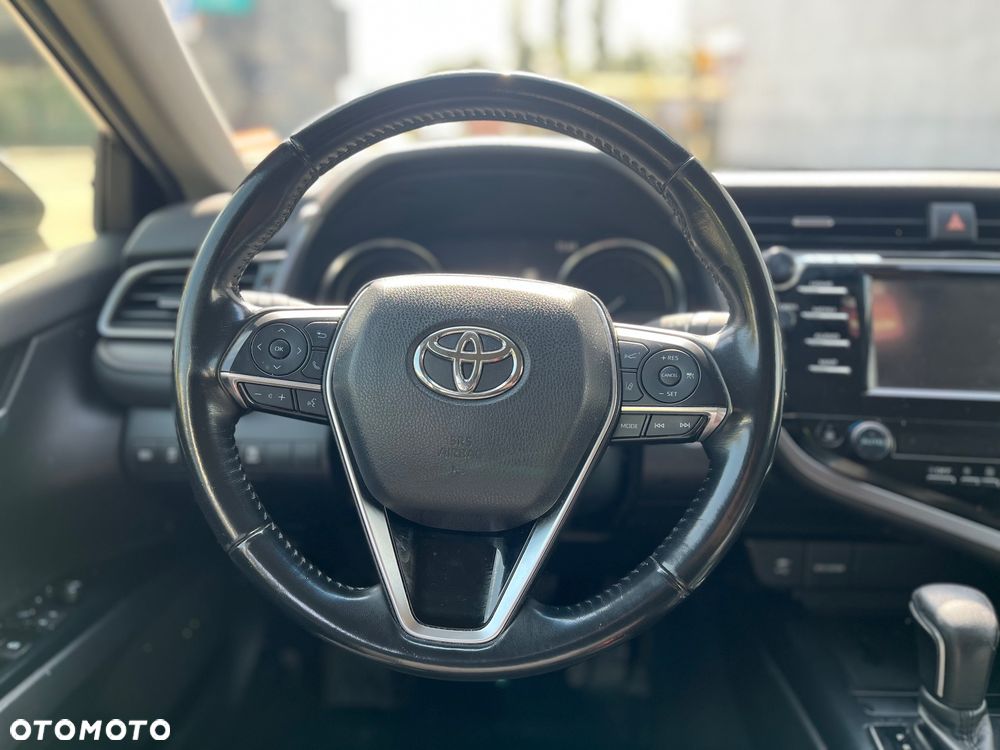 Toyota Camry 2.5 Hybrid Comfort CVT - 17