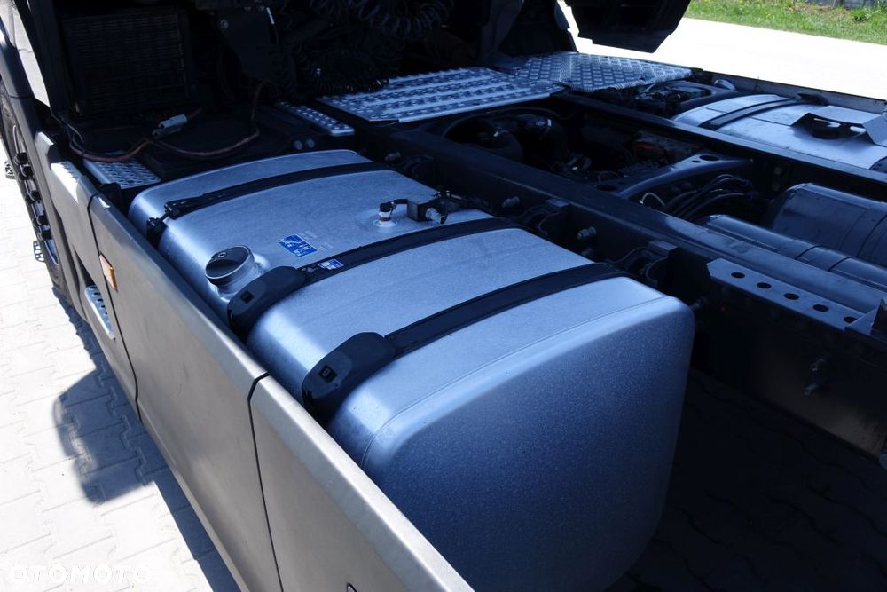 Scania R450 / EURO 6 / STANDARD/ AUTOMAT / RETARDER / LODÓWKA / NAWIGACJA / KLIMATYZACJA POSTOJOWA / 2 ZBIORNIKI - 12