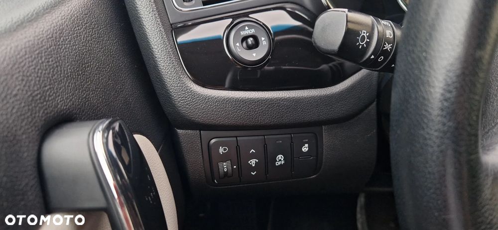 Kia Ceed 1.6 GDI Dream Team Edition - 36