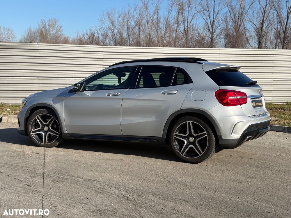 Mercedes-Benz GLA 220 CDI 4MATIC 7G-DCT AMG Line - 15