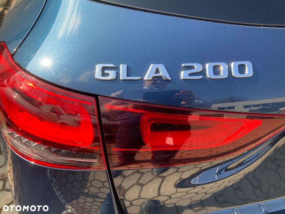 Mercedes-Benz GLA - 8