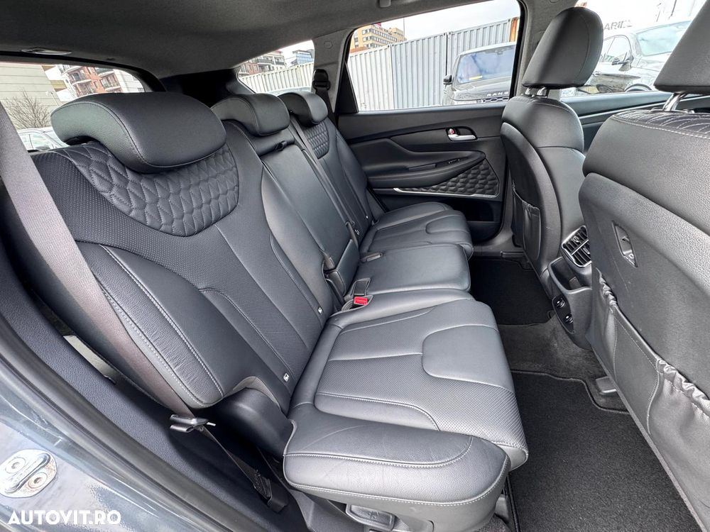 Hyundai Santa Fe 2.2 CRDi 4WD 8AT Luxury - 17