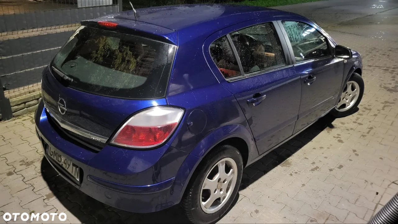 Opel Astra - 2