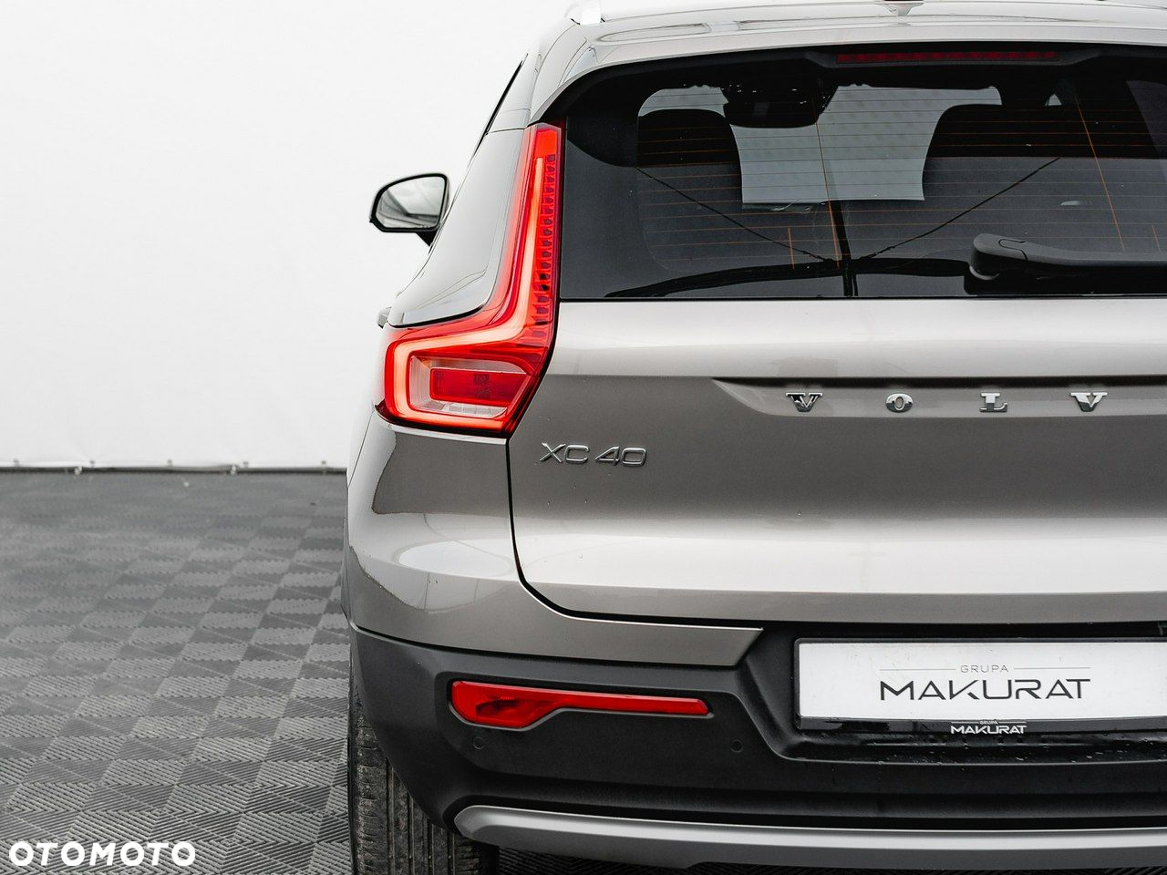 Volvo XC 40 T3 Momentum Pro - 12