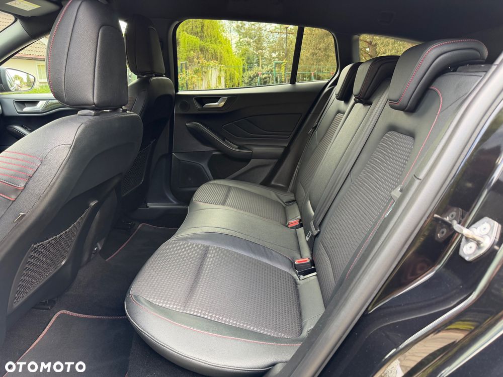 Ford Focus 1.5 EcoBlue Start-Stopp-System ST-LINE - 6