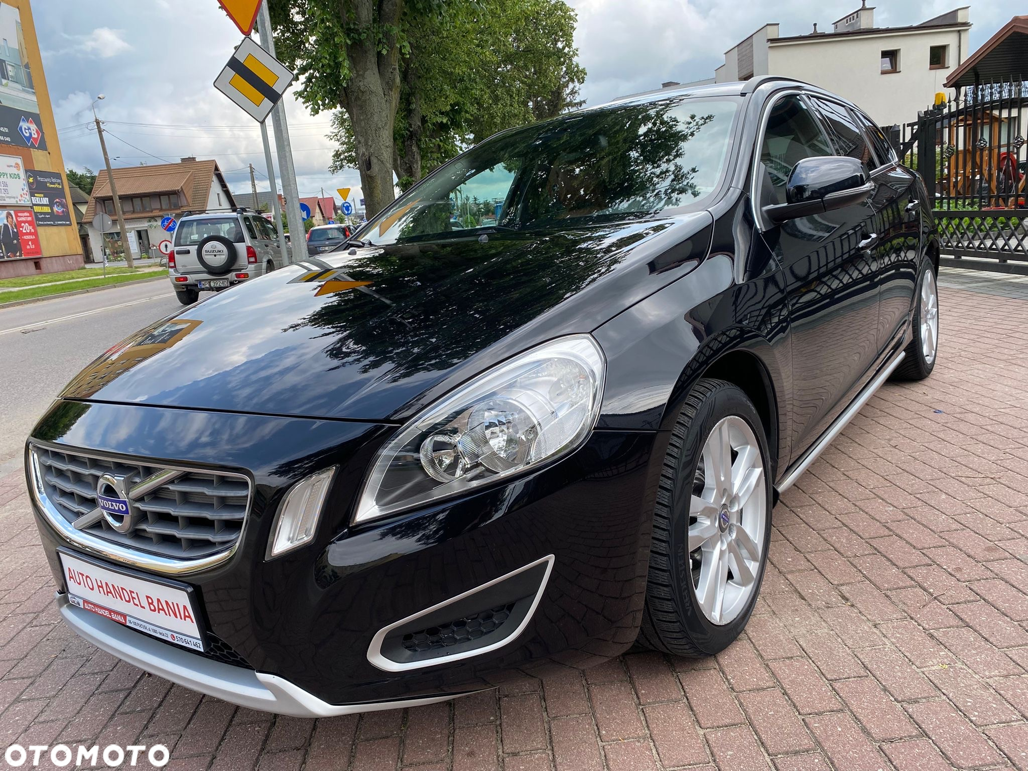 Volvo V60 D2 Summum - 36