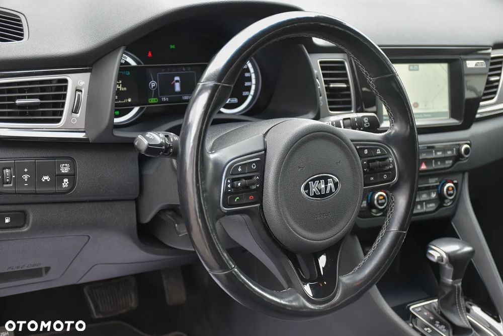 Kia Niro 1.6 GDI 2WD Vision - 23