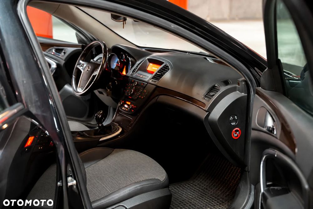Opel Insignia - 22