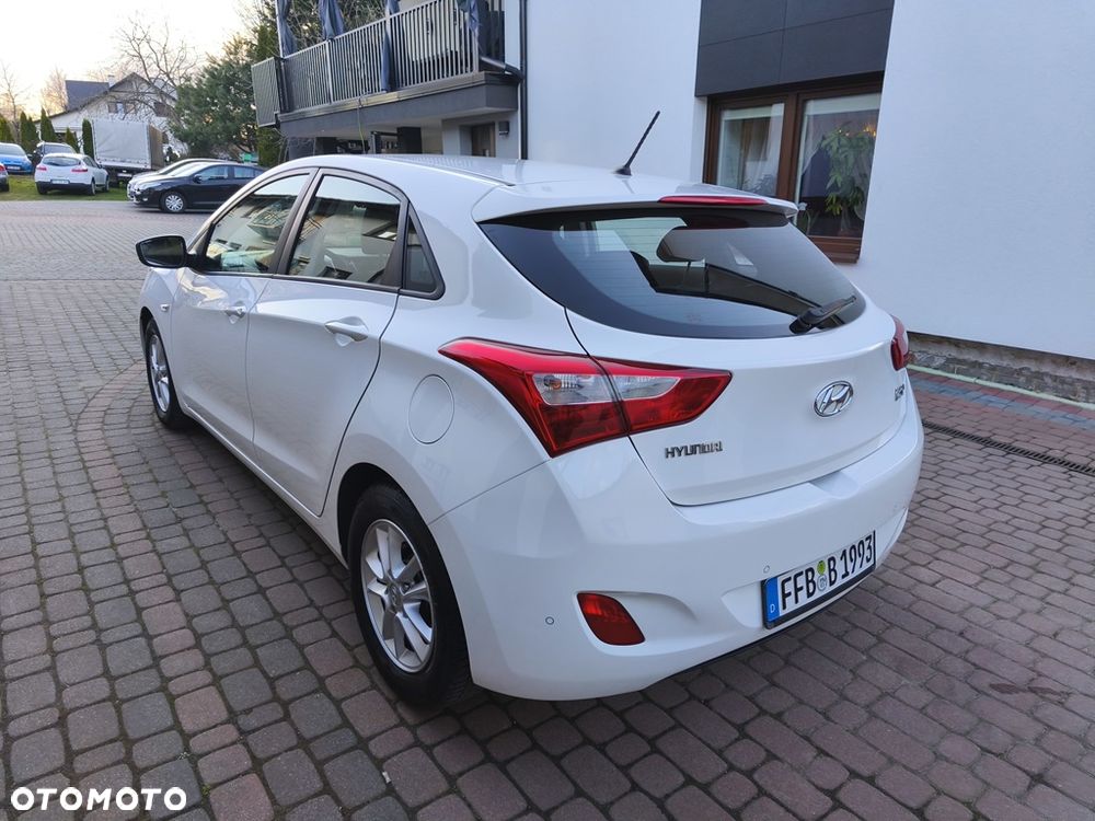 Hyundai i30 1.4 Comfort - 13