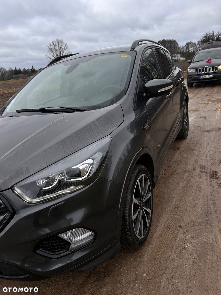 Ford Kuga 1.5 EcoBoost 2x4 Titanium - 10