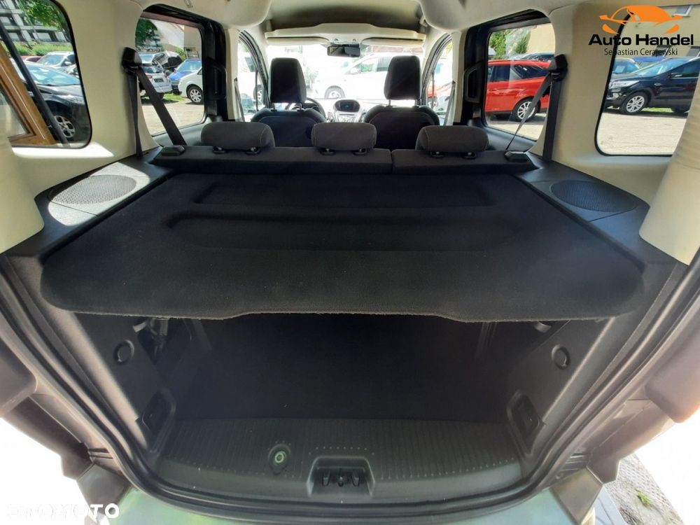 Ford Tourneo Courier - 13
