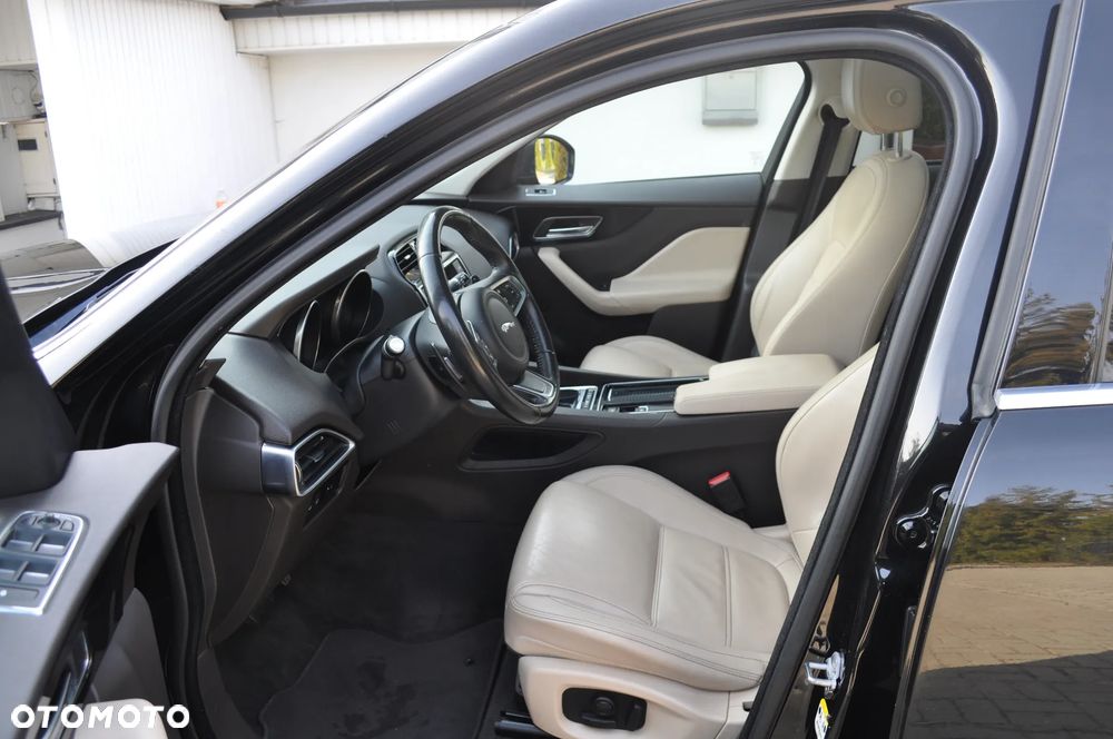 Jaguar F-Pace 2.0 i4D AWD Portfolio - 16