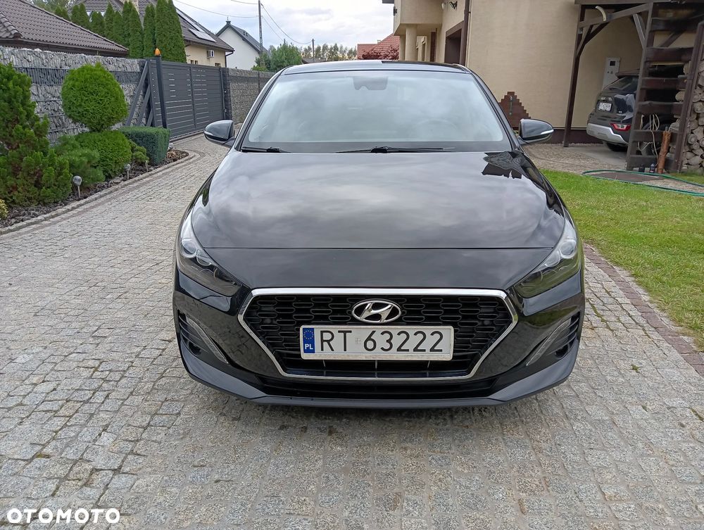 Hyundai i30 1.4 T-GDI DCT Premium - 2
