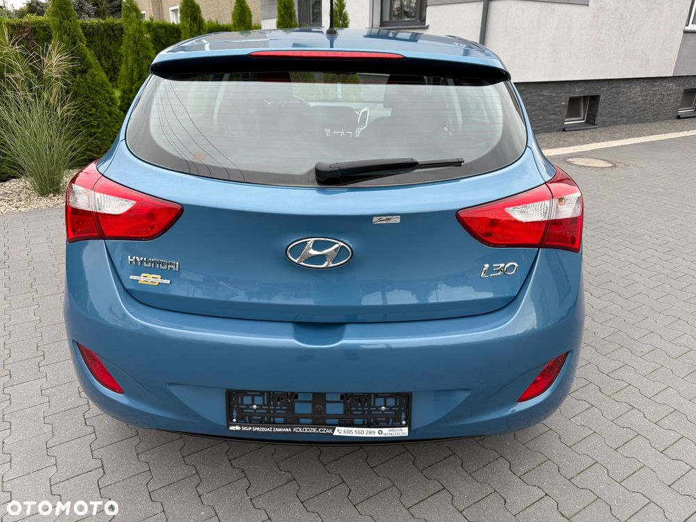 Hyundai i30 1.4 Base + - 5