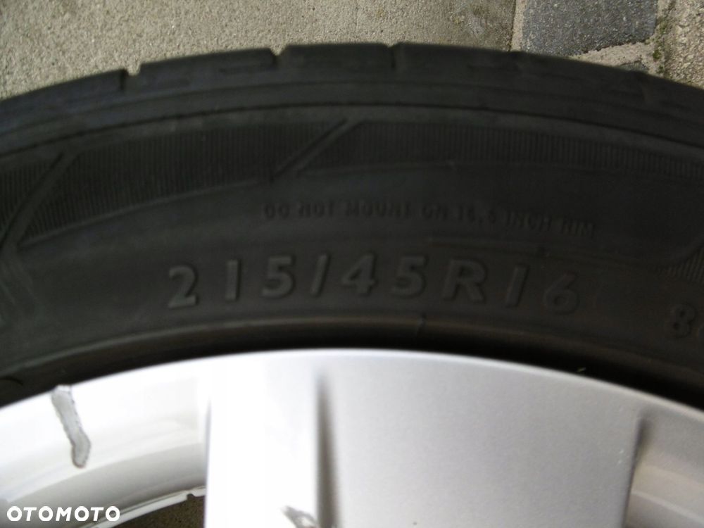 skoda fabia iii 6v0 7.0jx16h2 et46 5x100 felga - 4