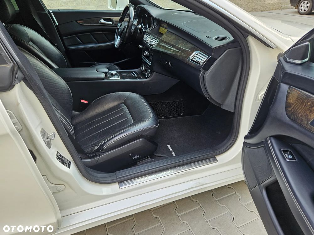 Mercedes-Benz CLS 350 CDI DPF 4Matic BlueEFFICIENCY 7G-TRONIC - 27