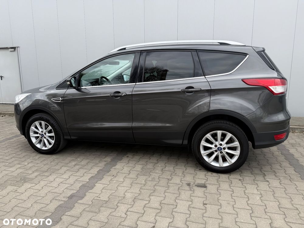 Ford Kuga 1.5 EcoBoost 2x4 Titanium - 5