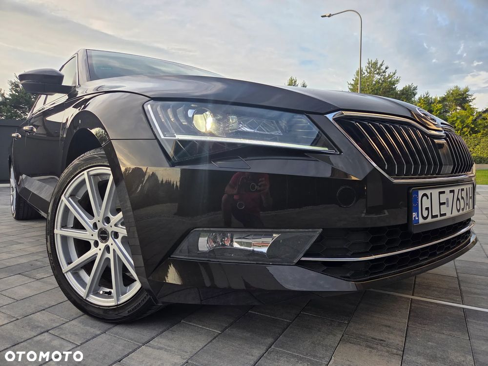Skoda Superb 2.0 TDI DSG Premium Edition - 7