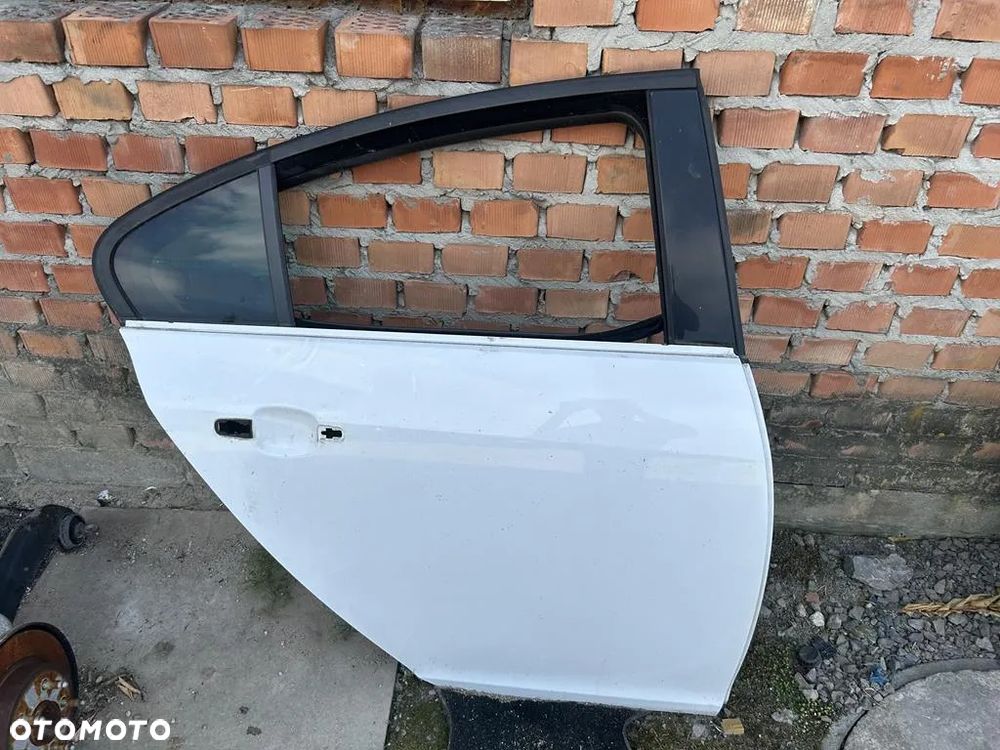 Drzwi prawe tył tylne Opel Insignia A lift Z40R bez malowania - 3