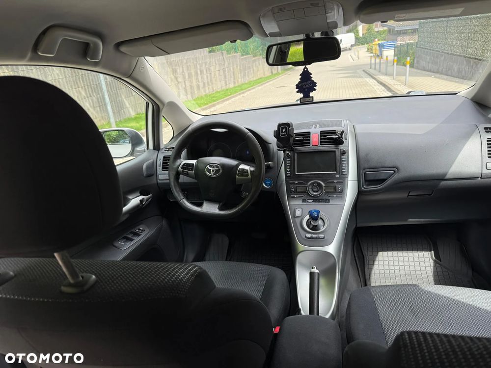 Toyota Auris - 11