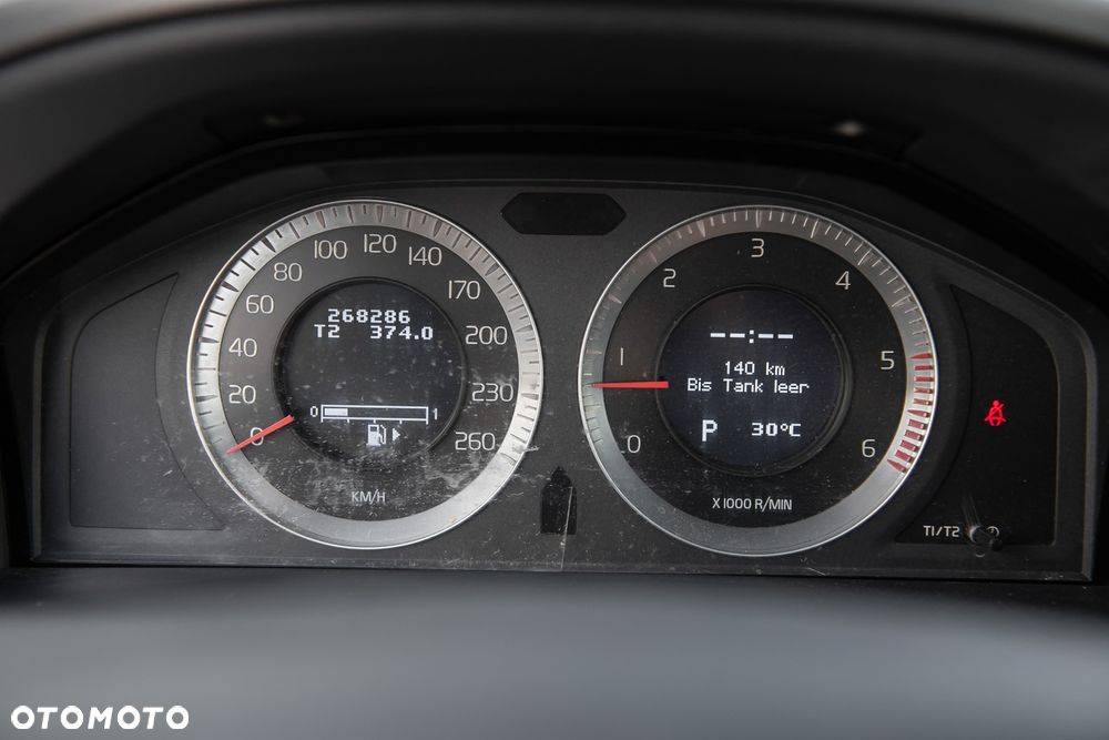 Volvo XC 60 - 24