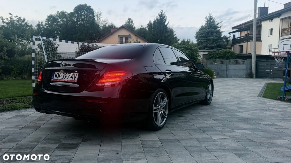 Mercedes-Benz Klasa E 300 9G-TRONIC - 36