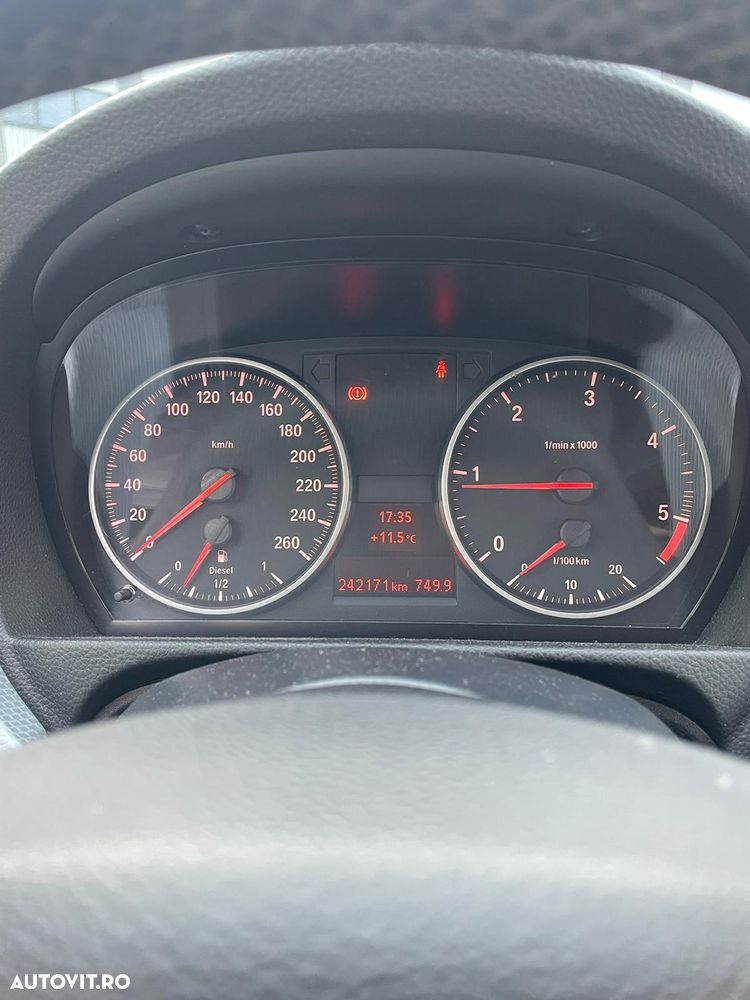 BMW Seria 3 318d DPF Edition Sport - 8