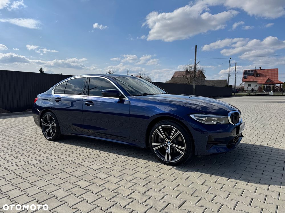 BMW Seria 3 330i M Sport - 5