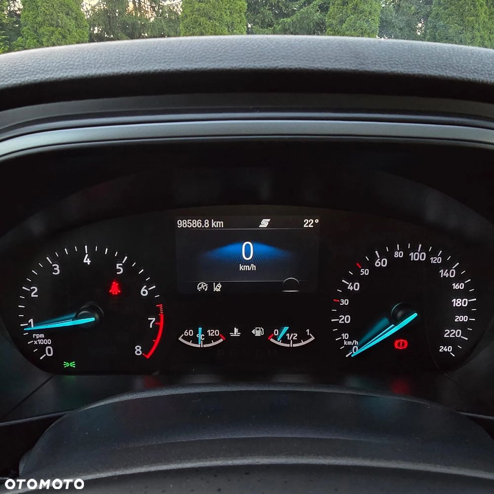 Ford Focus SW 1.0 EcoBoost Hybrid TITANIUM X - 30