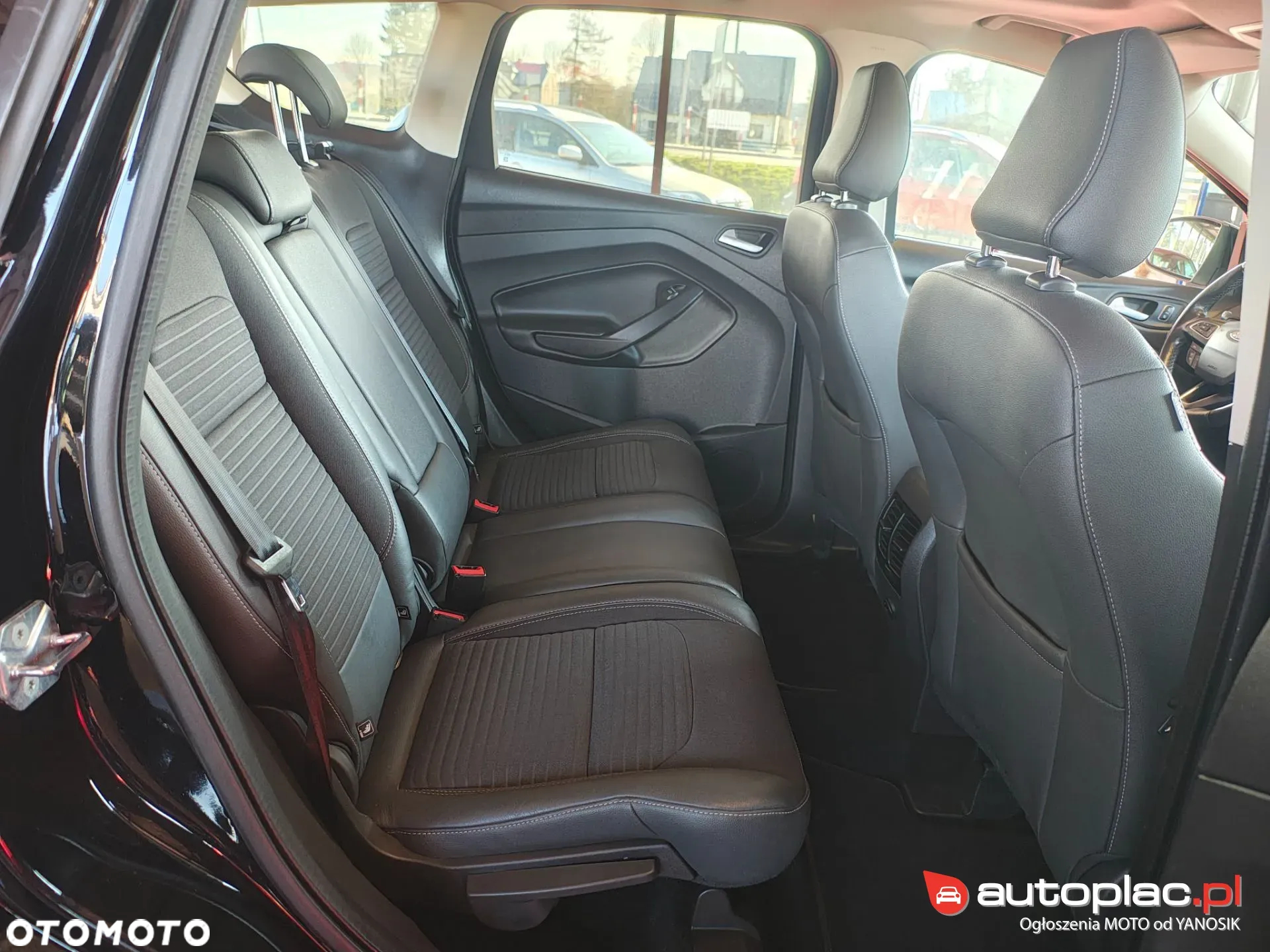 Ford Kuga 2.0 TDCi 4x4 Business Edition - 29