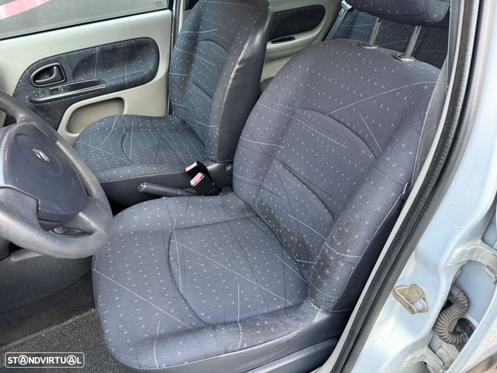 Renault Clio 1.5 dCi Dynamique Luxe - 10