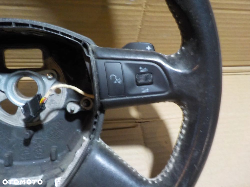 AUDI A4 B8 KIEROWNICA CZARNA SKÓRA MULTIFUNKCJA ŁOPATKI - 4