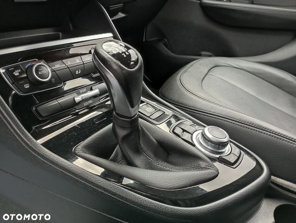 BMW Seria 2 218i - 27