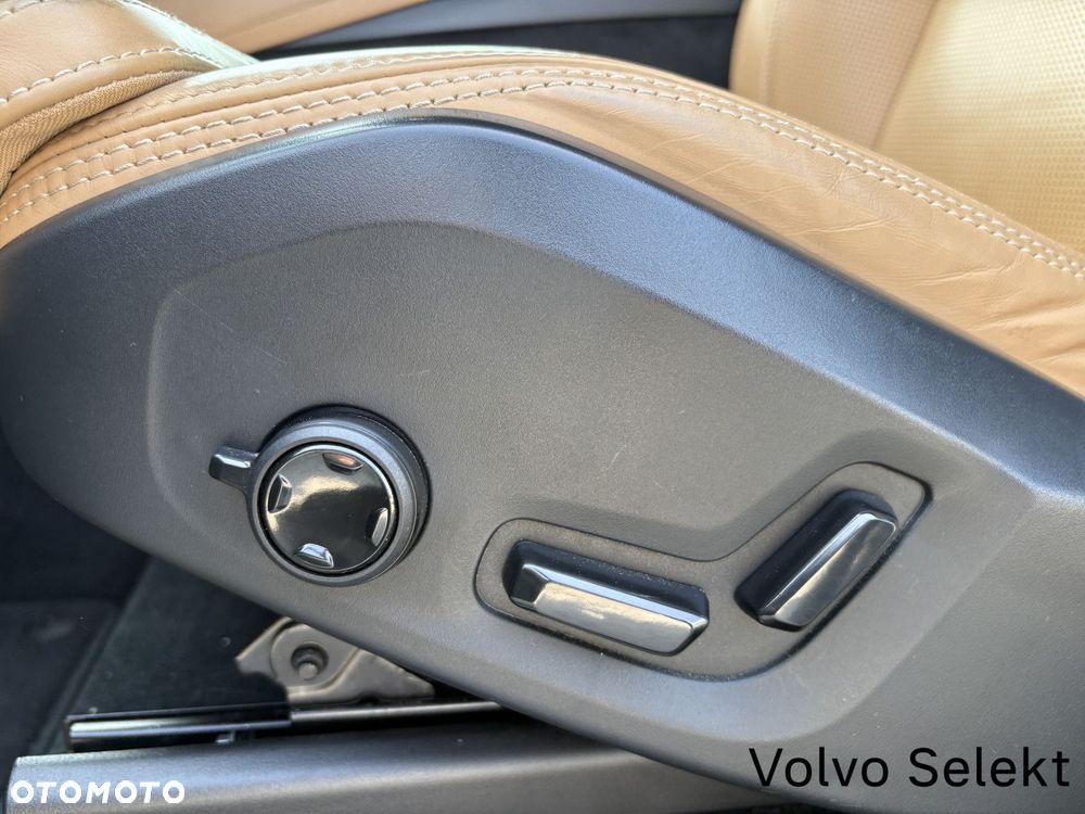 Volvo XC 90 - 12