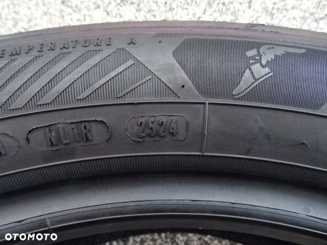 215/50/R17 95W Goodyear Efficient Grip Performance 2 - 6