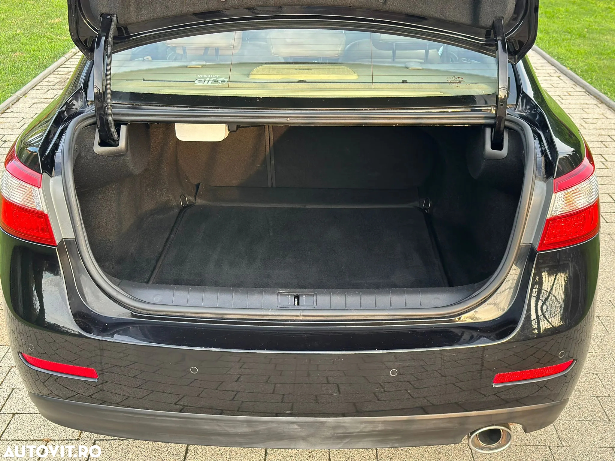 Renault Latitude 2.0 dCi Initiale Aut. - 29