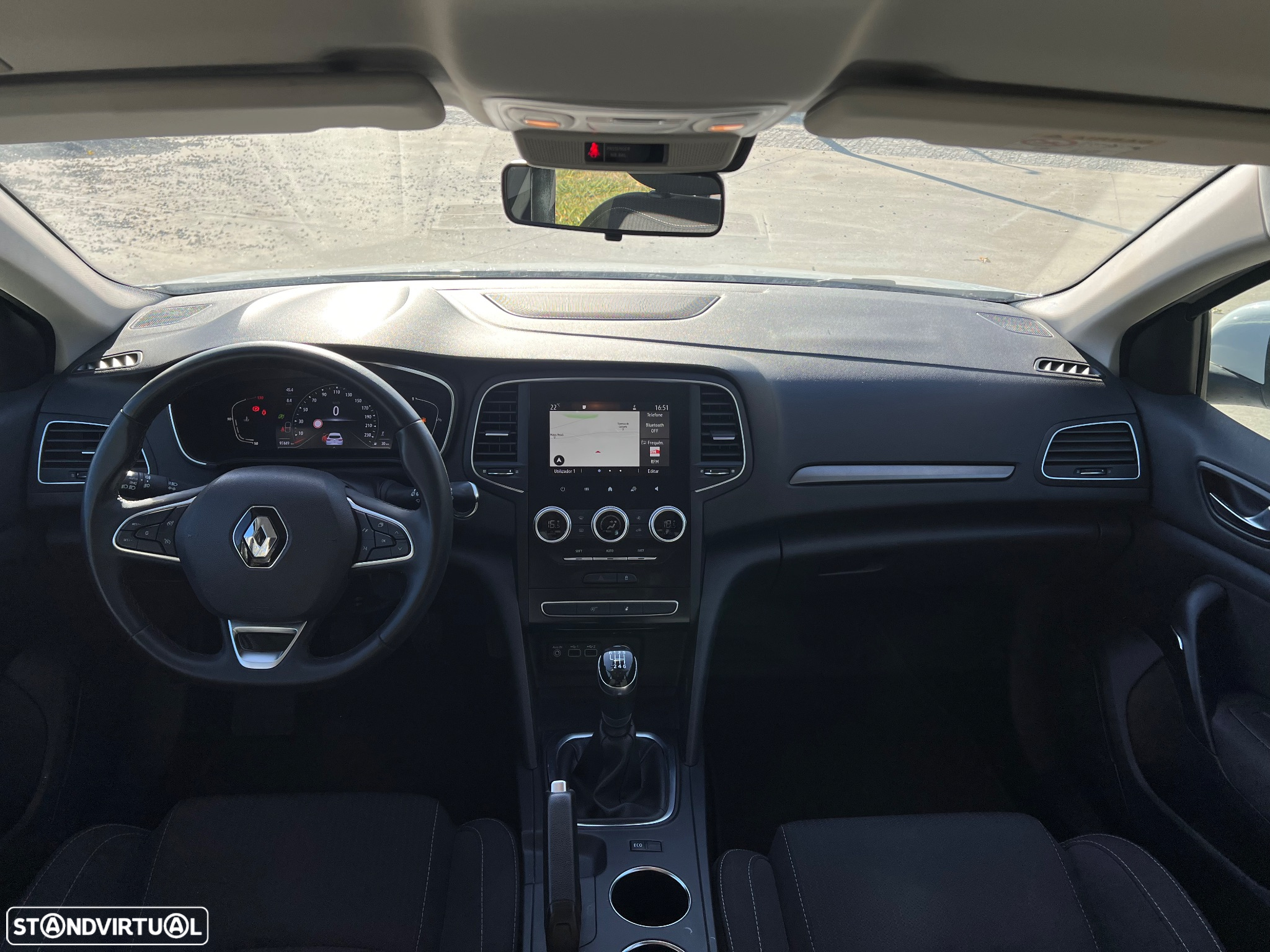 Renault Mégane 1.5 Blue dCi Limited - 10