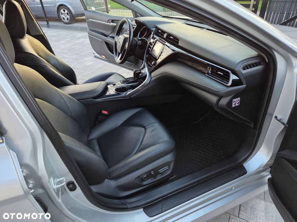 Toyota Camry 2.5 Hybrid Prestige CVT - 20