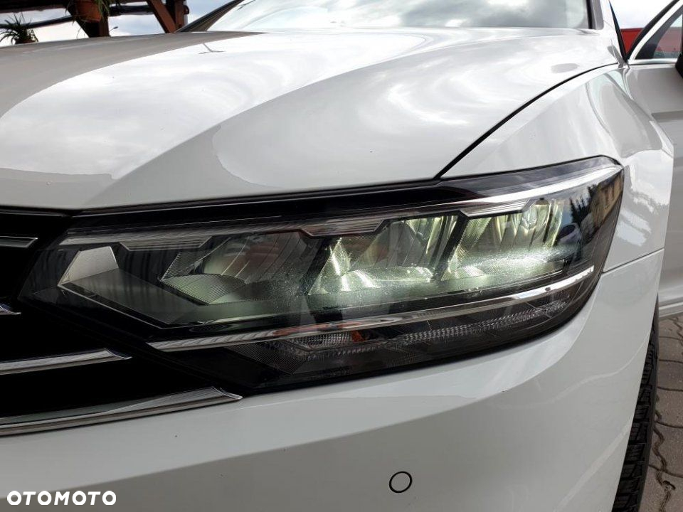 Volkswagen Passat - 35