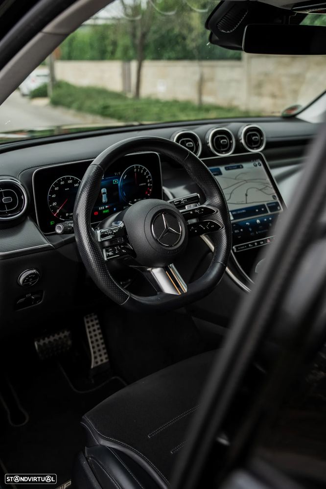Mercedes-Benz GLC 300 e 4Matic 9G-TRONIC AMG Line Advanced - 26