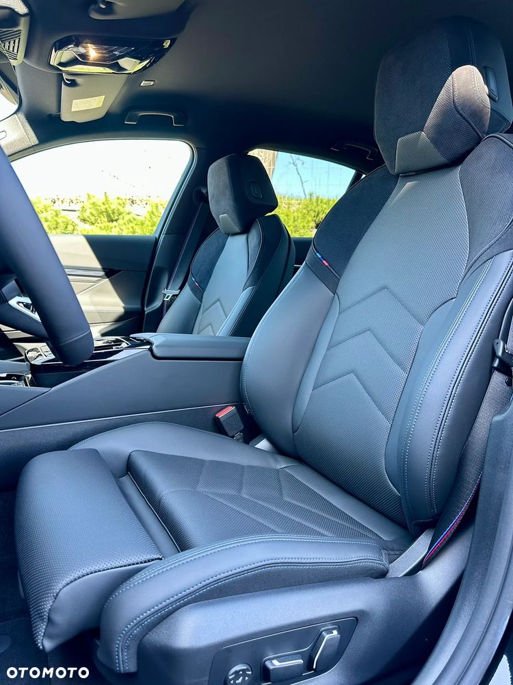BMW Seria 5 520d xDrive mHEV - 6
