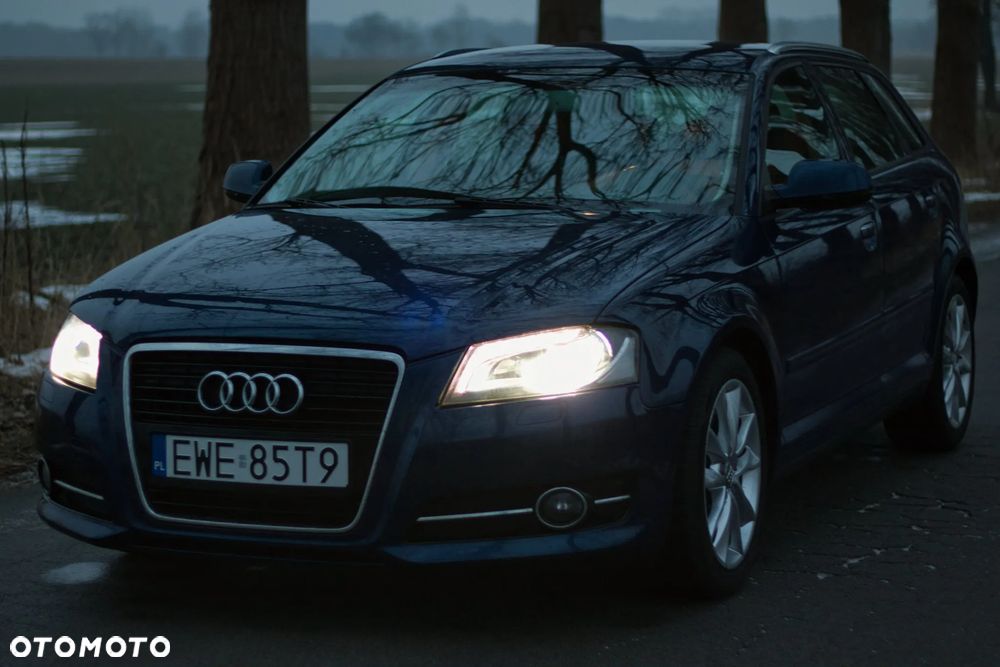 Audi A3 Sportback - 1